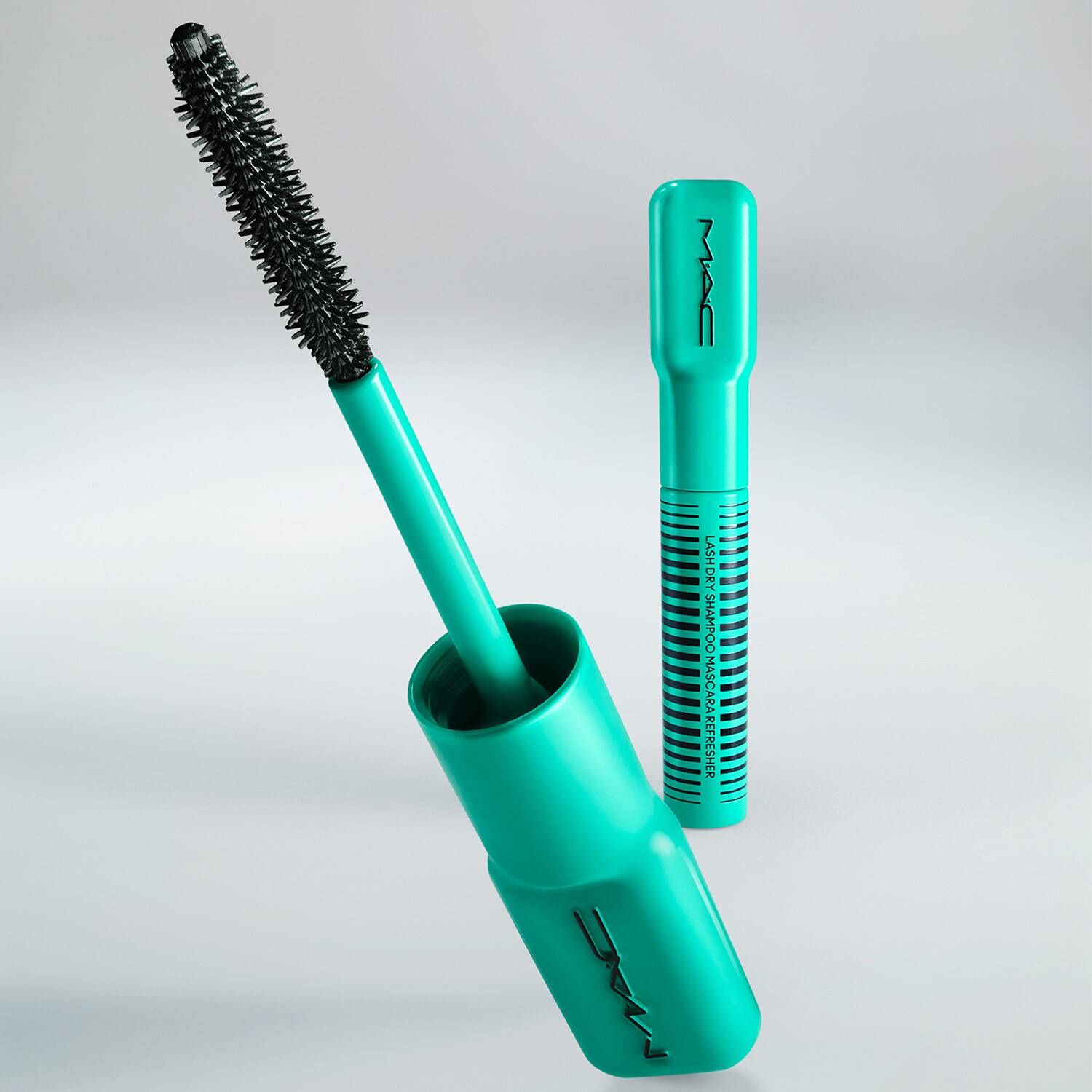 M.A.C Lash Dry Shampoo Mascara Refresher FEELUNIQUE